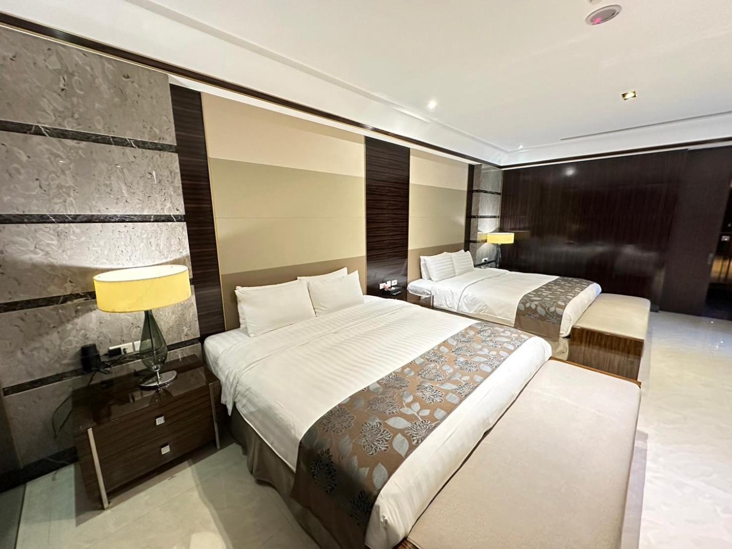 H Villa Inn Tainan Buitenkant foto