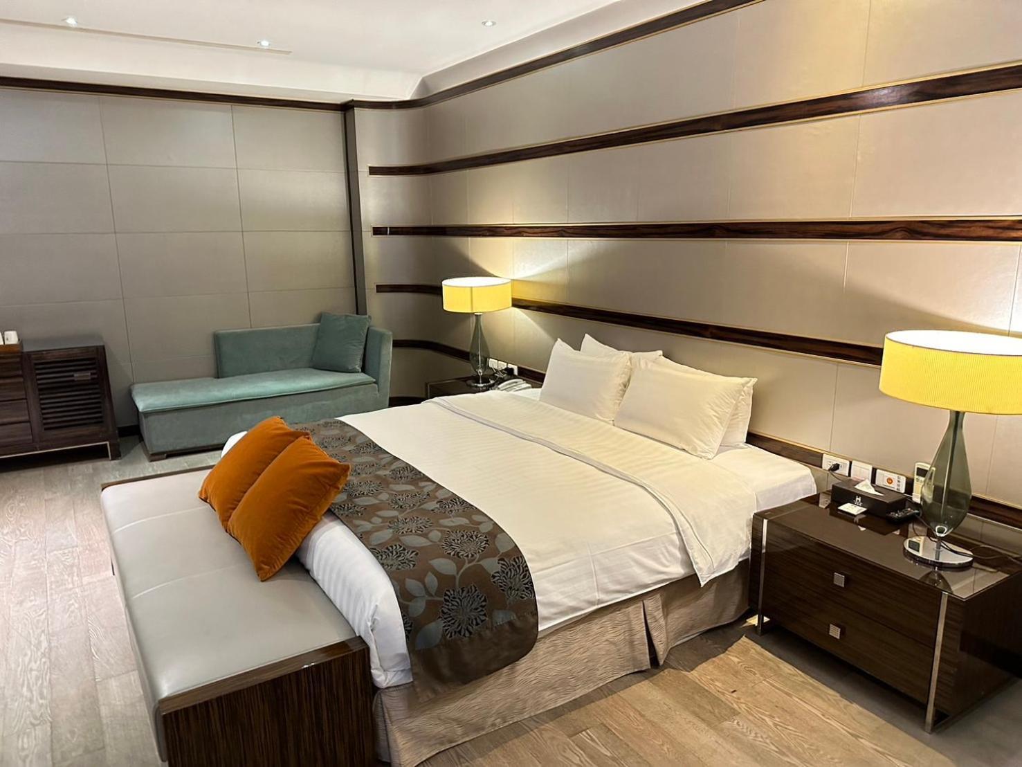 H Villa Inn Tainan Buitenkant foto