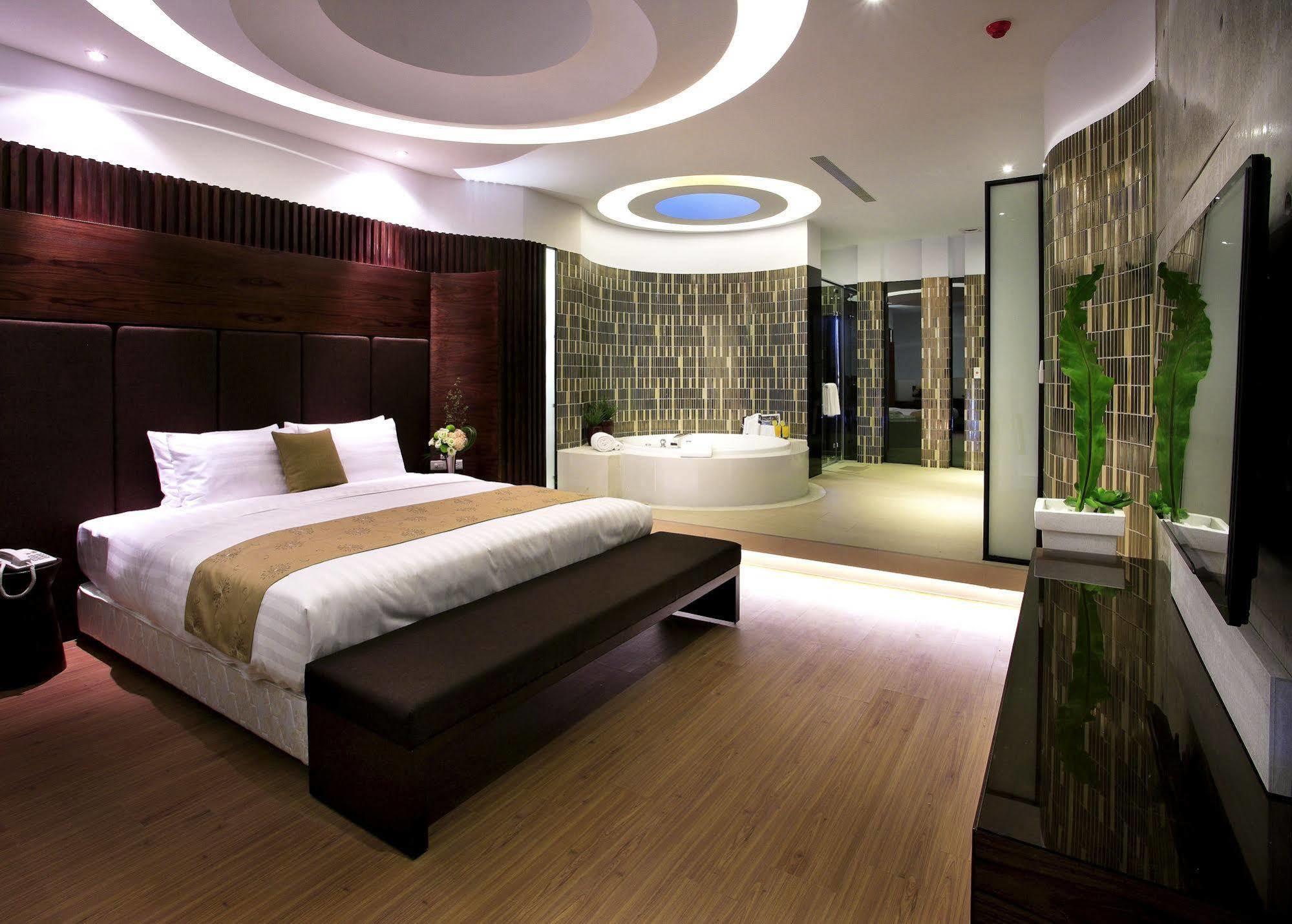 H Villa Inn Tainan Buitenkant foto