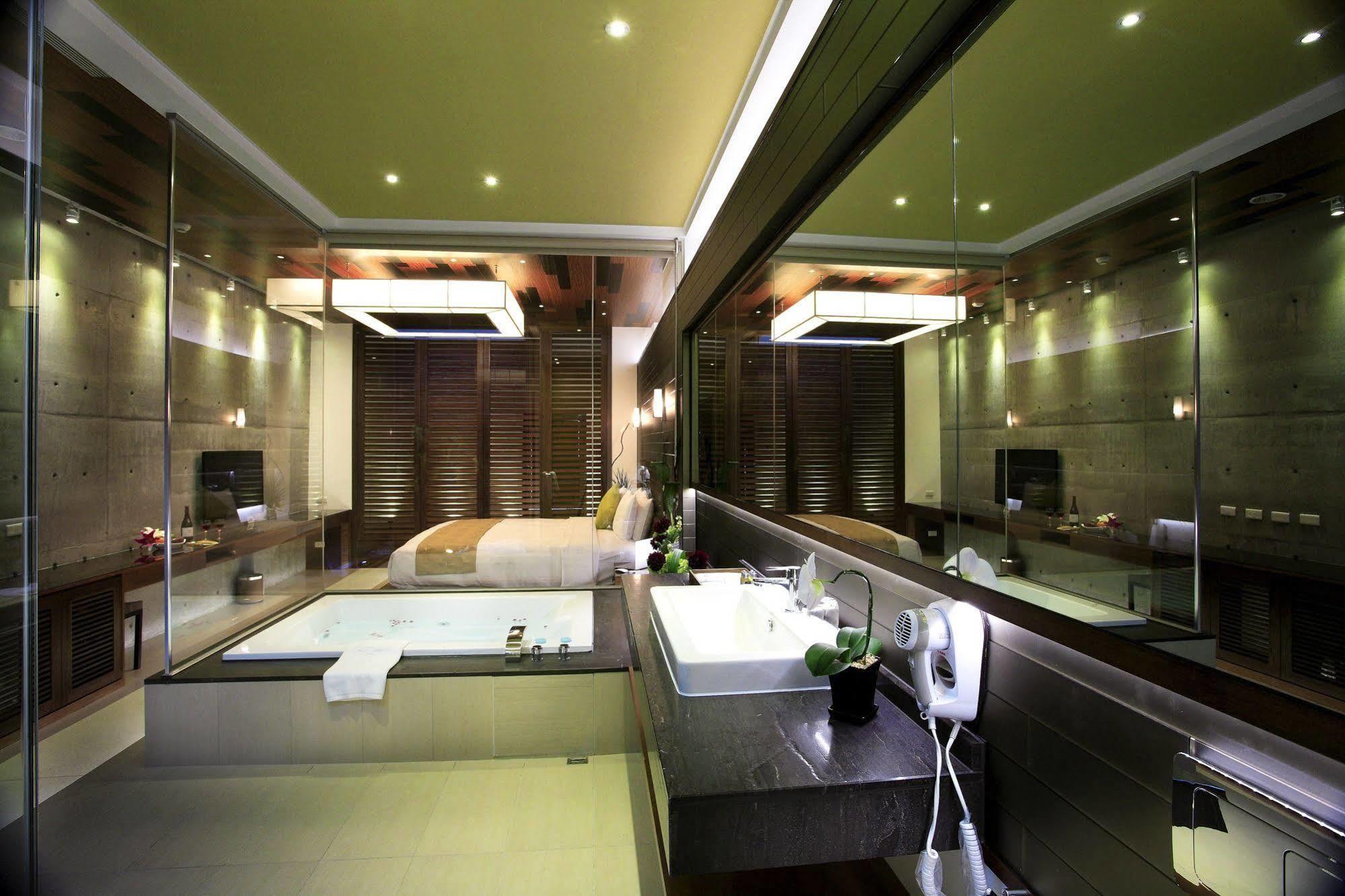 H Villa Inn Tainan Buitenkant foto