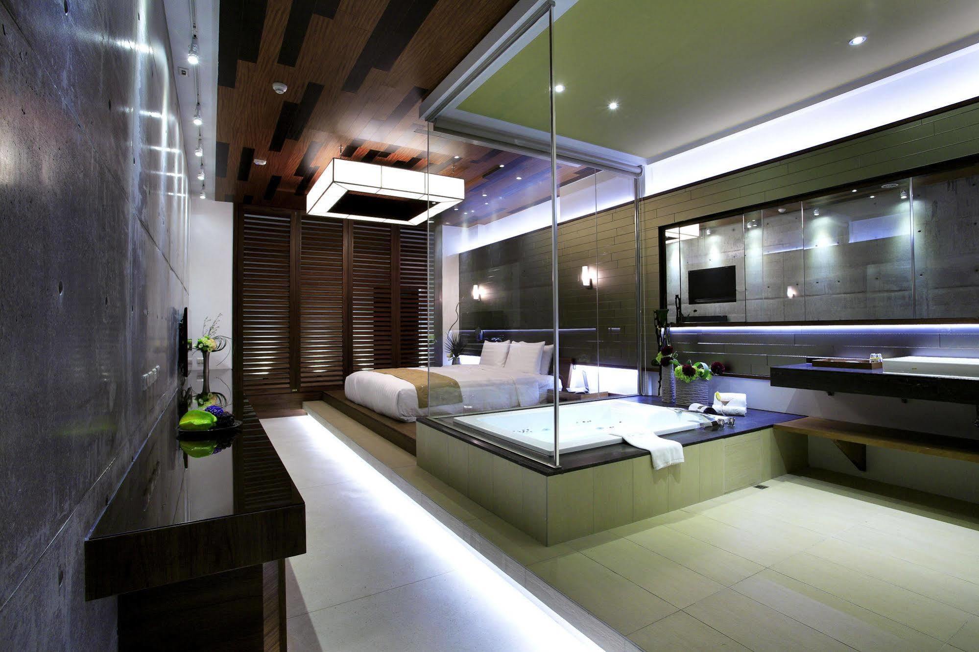 H Villa Inn Tainan Buitenkant foto