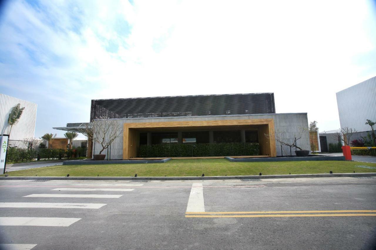 H Villa Inn Tainan Buitenkant foto