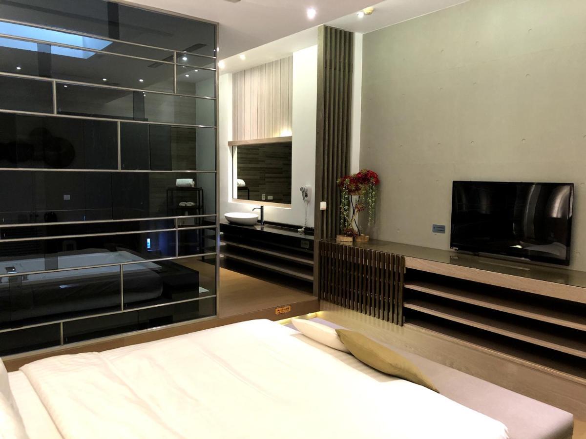 H Villa Inn Tainan Buitenkant foto
