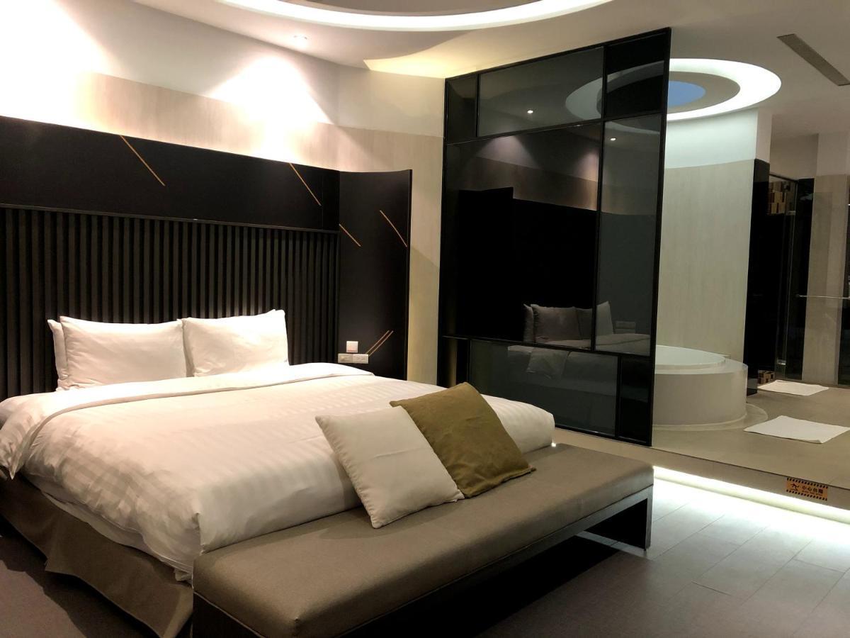 H Villa Inn Tainan Buitenkant foto